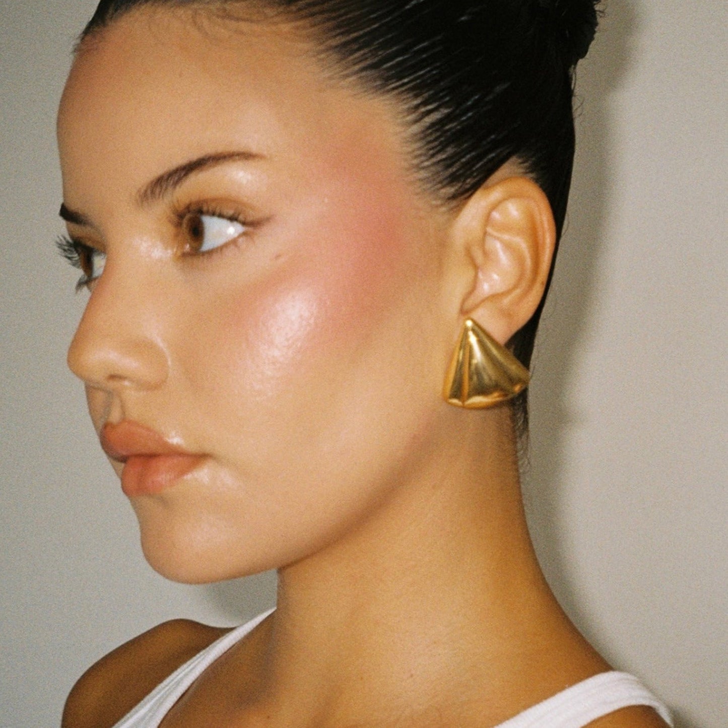 Serena Shell-Shaped Earrings