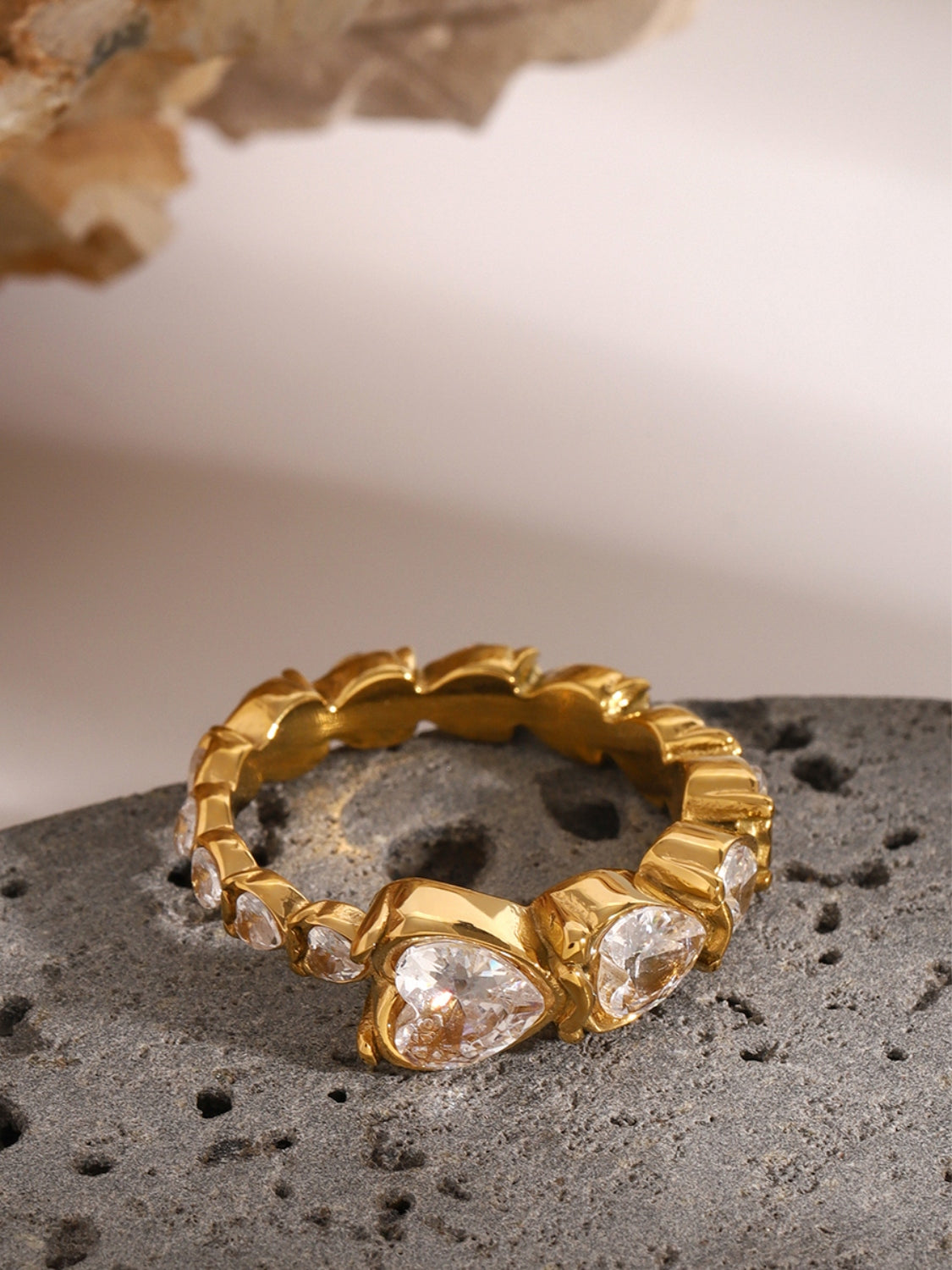 Solar Bloom Heart Rhinestone Ring