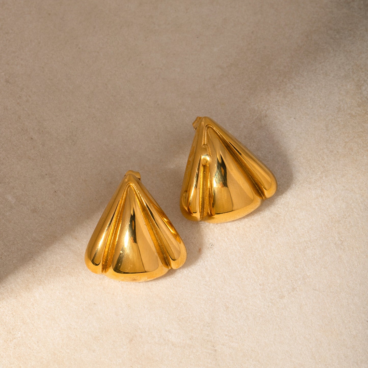 Serena Shell-Shaped Earrings
