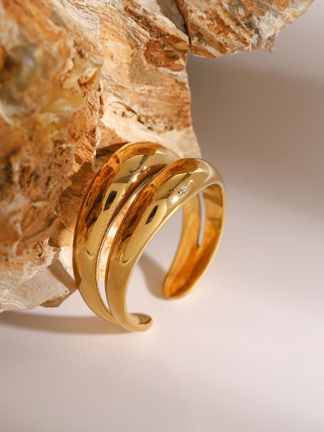 Hadid Double-Layered Ring