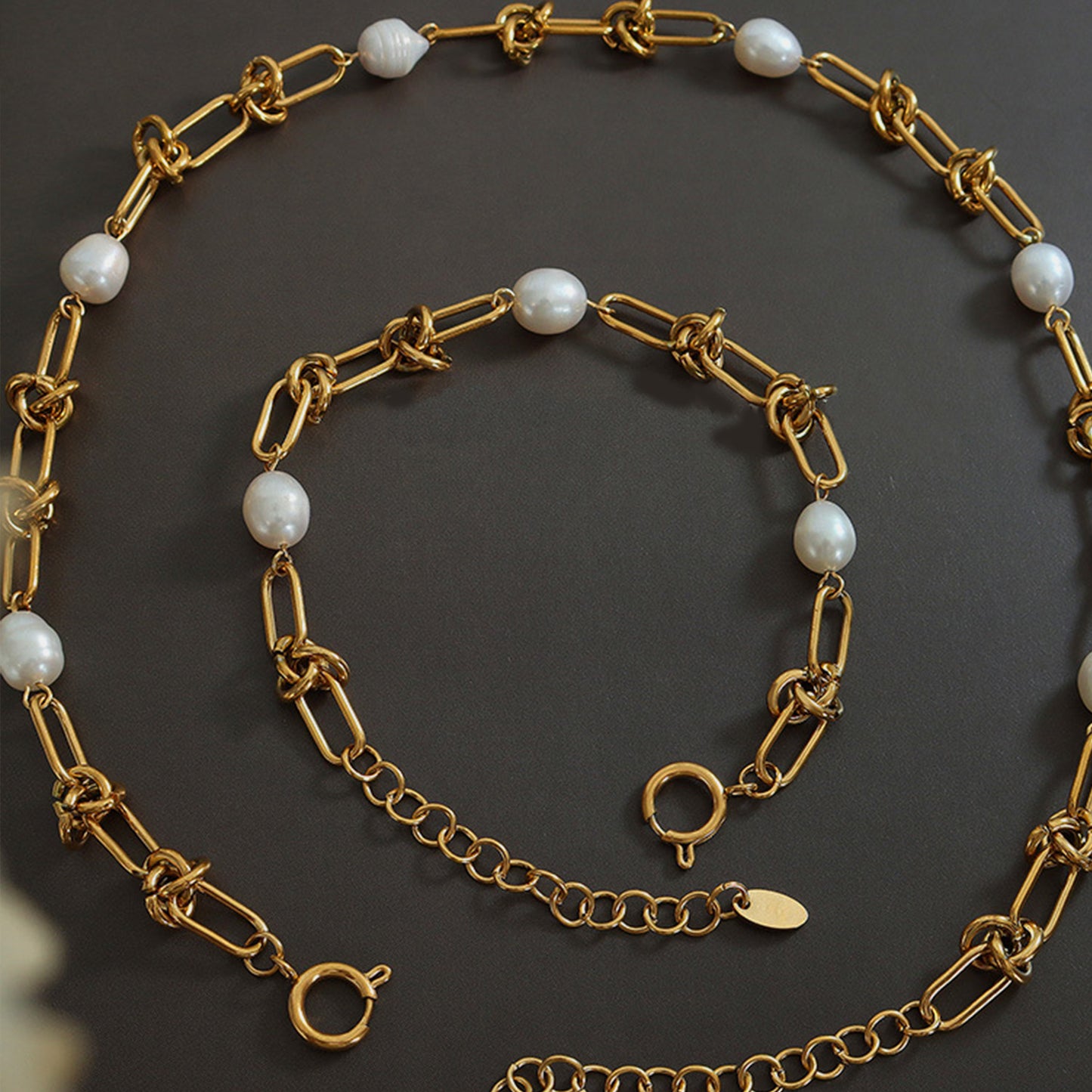 Yumi Pearl Necklace