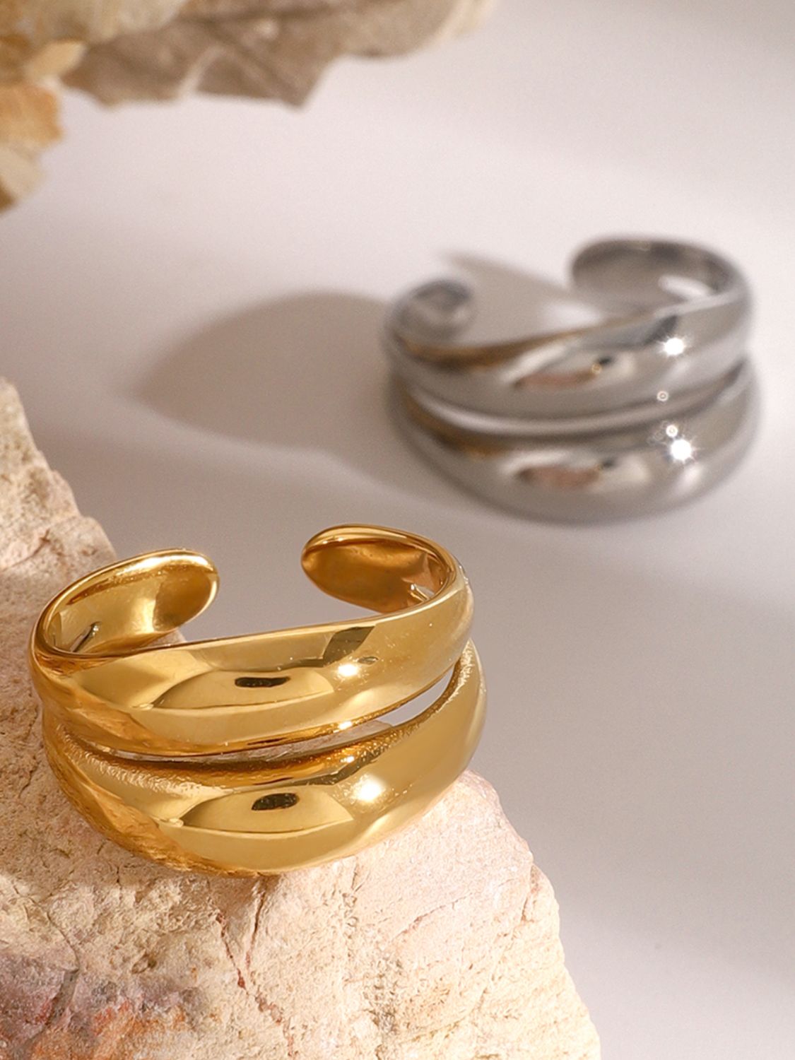Hadid Double-Layered Ring