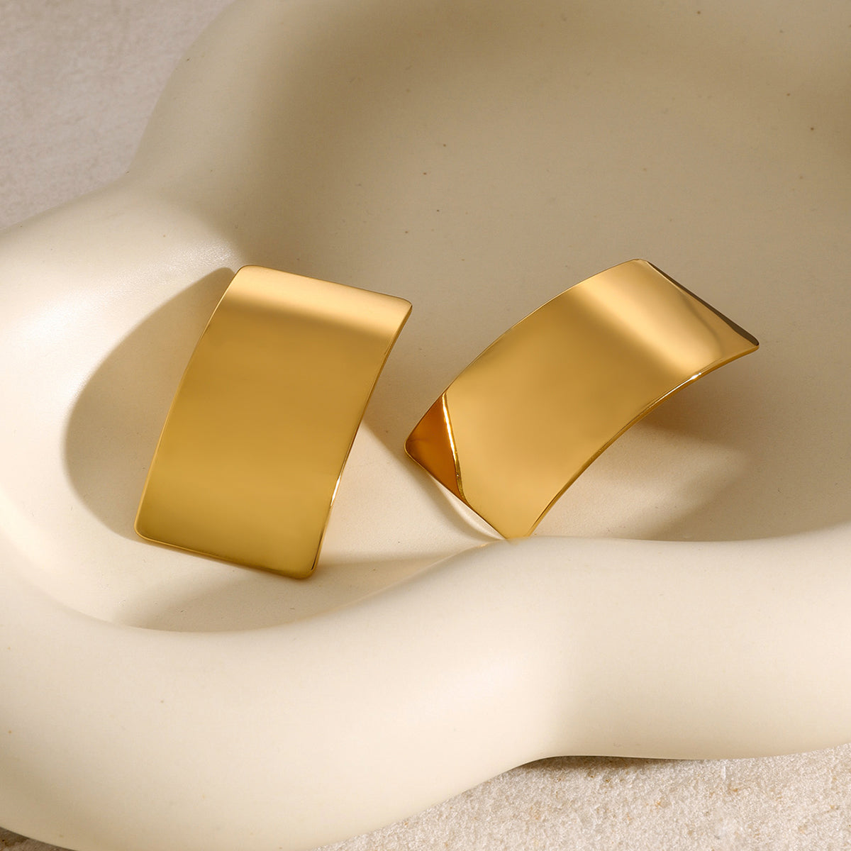 Elegante Earrings