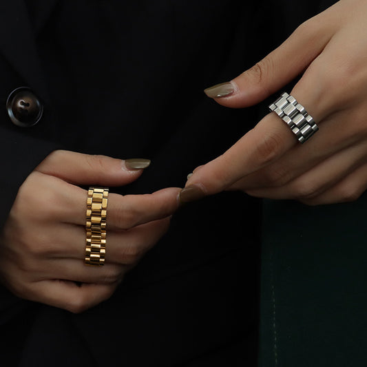 Simplicity Ring